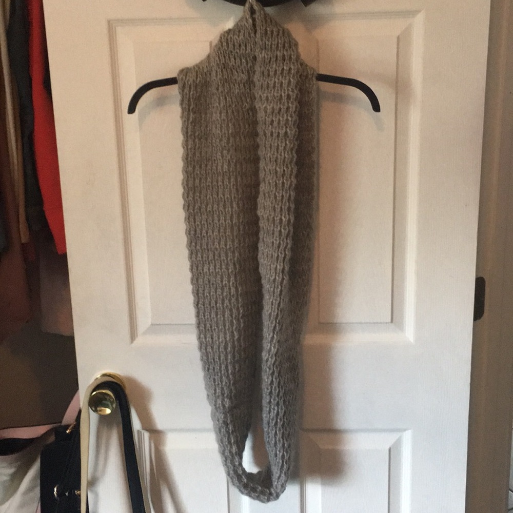 Gray scarf
